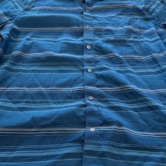 Kuhl Men's Blue Striped Shirt Size M - Picture 3 of 6